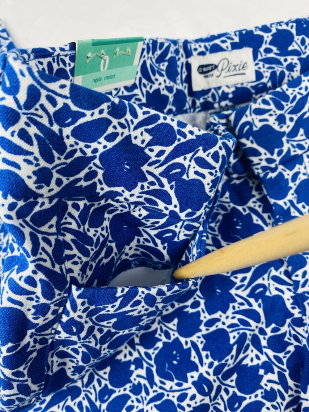 NOs Old Navy Pixie Womens Blue & White Floral Print Ankle Pants Size 0 R - Picture 7 of 16